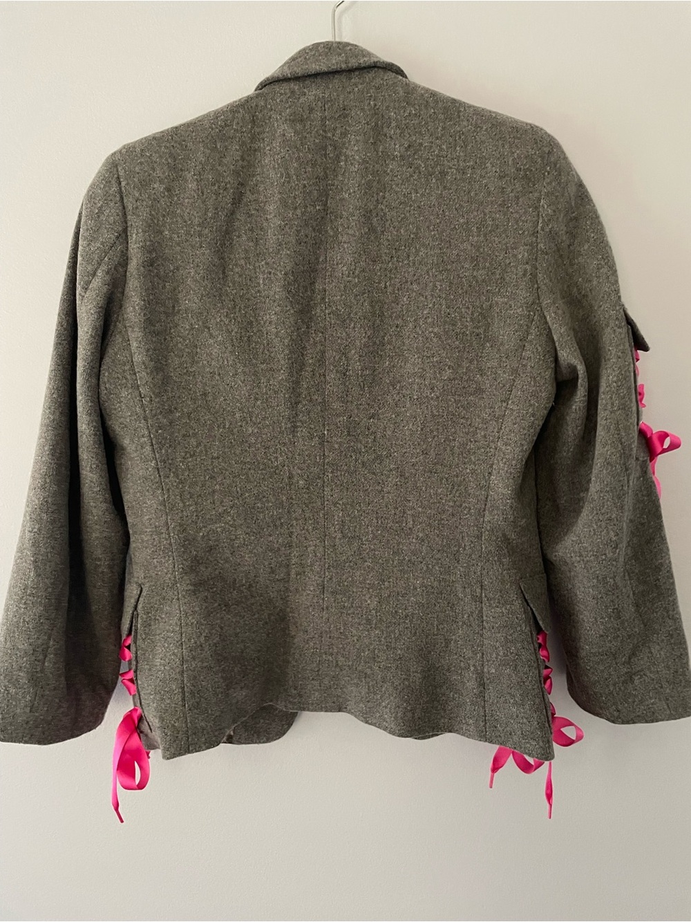 Vintage Y2K Gray Women's Blazer with Hot Pink Ribbon Accents - Picture 2 of 5